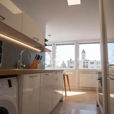 Sunnyside In The Center *