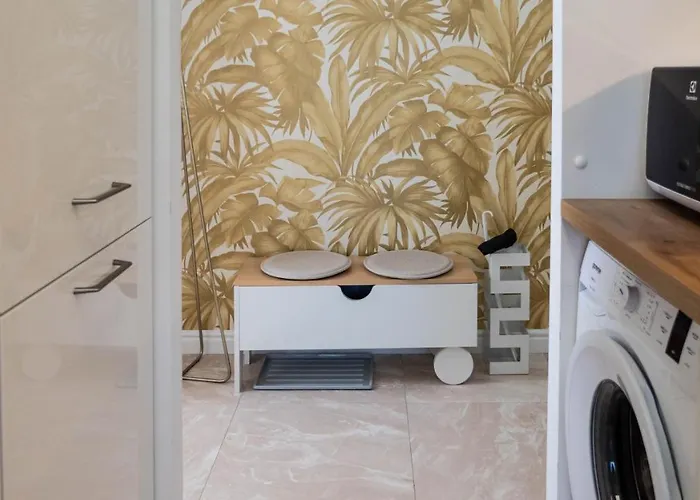 Sunnyside In The Center *